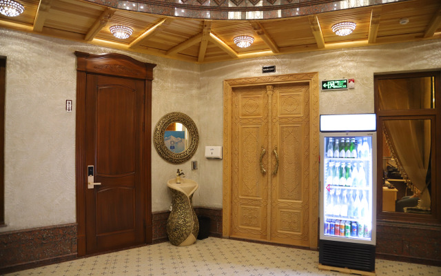 Отель Sandhill Hotel&Resto