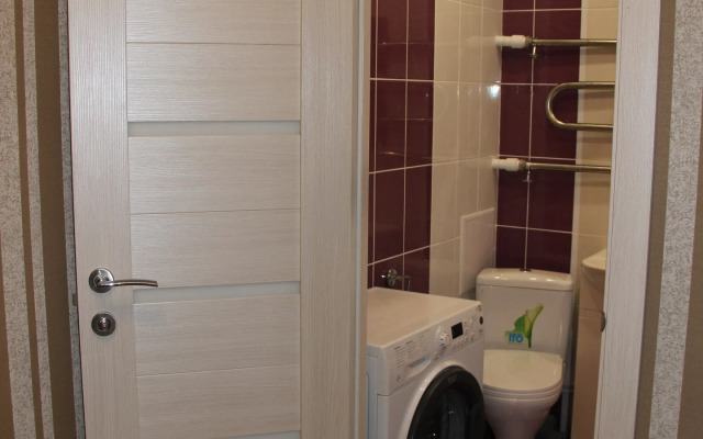 V 5 Minutakh Ot M. Devyatkino Studio Flat
