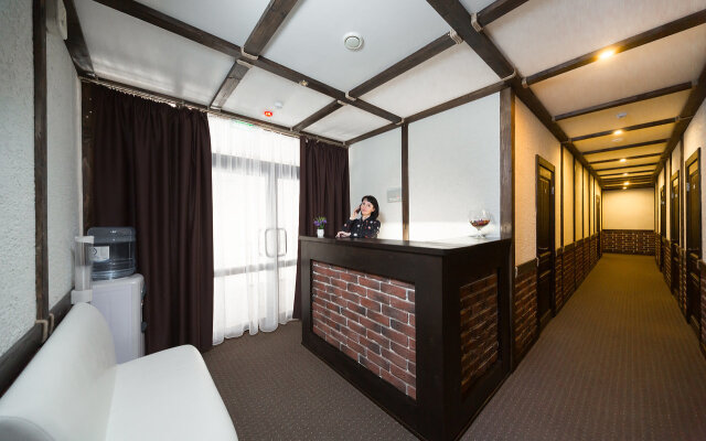 Gostinitsa Amsterdam Hotel na Tazi-Gizzata