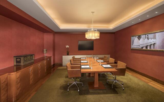 Grand Hyatt Doha Hotel & Villas