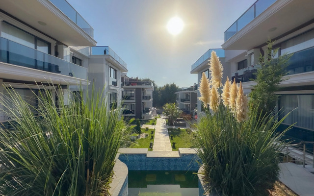 Апарт-отель Flower City Suits