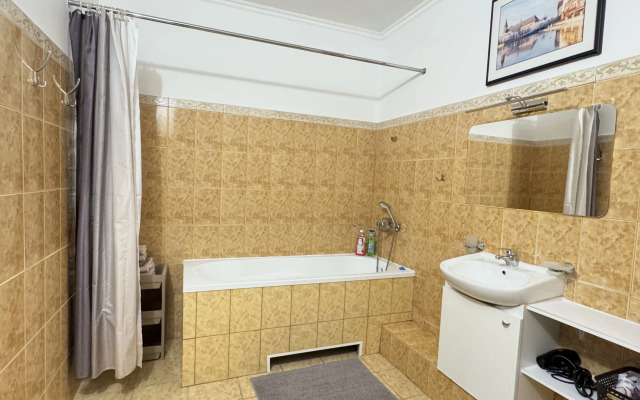 Апартаменты Большая двухкомнатная квартира