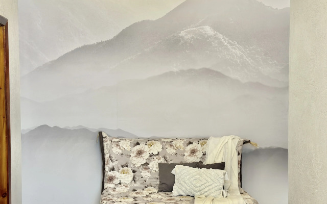 Квартира ArtHouse Dombay 1