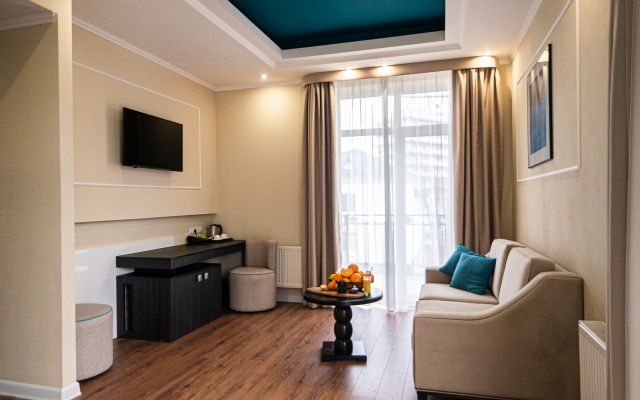 Golubaya Laguna Hotel