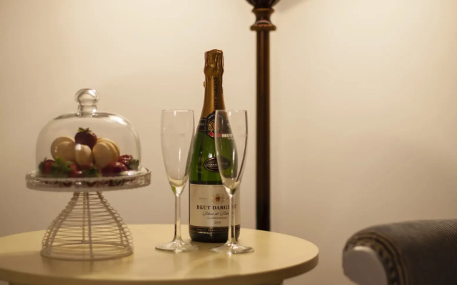 Отель BRISTOL Central Park Hotel 4*