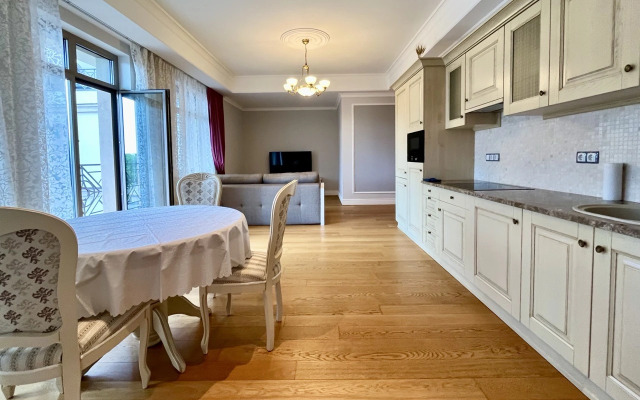 Dvukhkomnatnye s Balkonom Premium Klassa v Zhk Diplomat Apartments