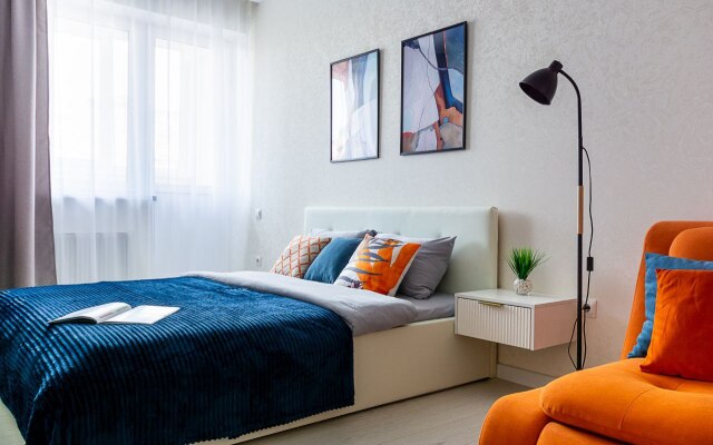 Kolibri Ryadom s Parkom Galitskogo Flat