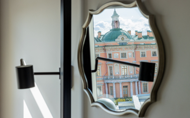 Квартира Студия с Великолепным Видом на Михайловский Замок и Парковкой