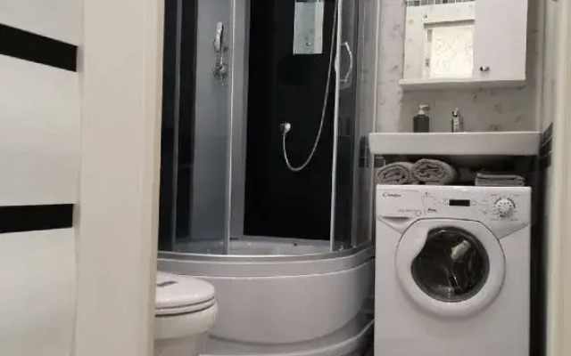 Komfortnaya studiya ryadom so sklonom Flat