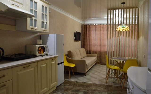 S Basseynom Na Sodruzhestva Apartments