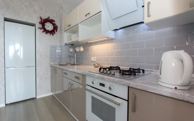 Roskoshnaya Dvukhkomnatnaya s Vidom na More v Feodosii Flat