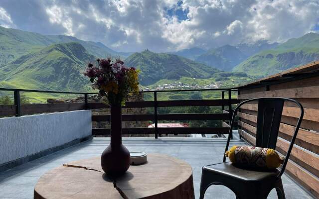 Capra Kazbegi Hotel