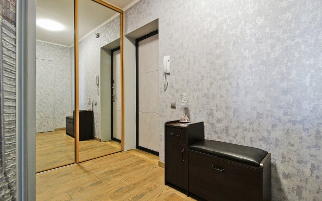 V Samom Tsentre U Doma Sovetov Flat