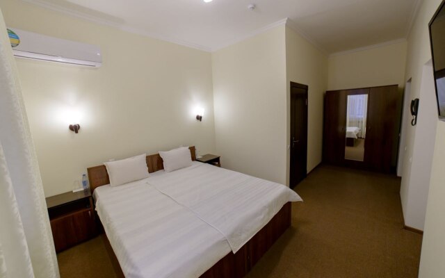 Hotel Caravan Hotel