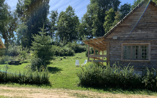 Бунгало Изба Пасечника трехместная. Хутор Медовый.