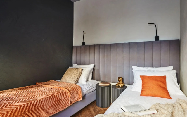 SweetHome na Antonenko  Apartments