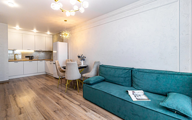 2 Nochi Na Ulitse Imeni Machugi 166b/1 Flat