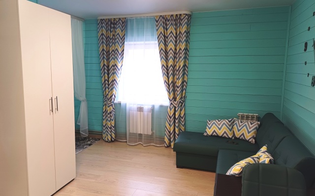 Studiya Na Karla Marksa Flat