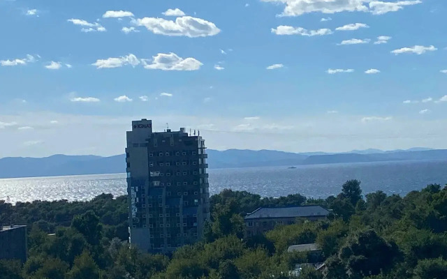 Na Prospekte Okeanskiy 54 Flat