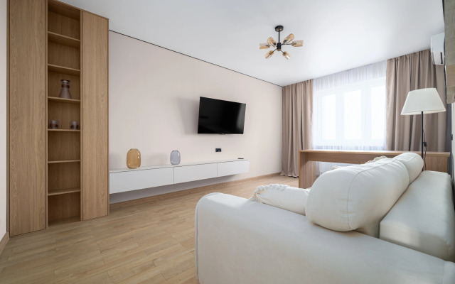 Квартира на Мурата Ахеджака 12к8