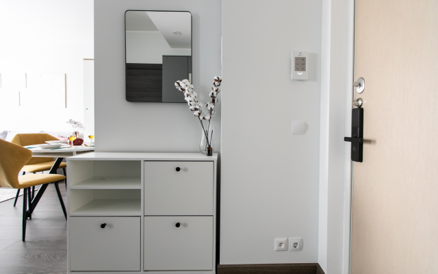 Grey Flat