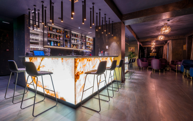 Onyx Hotel