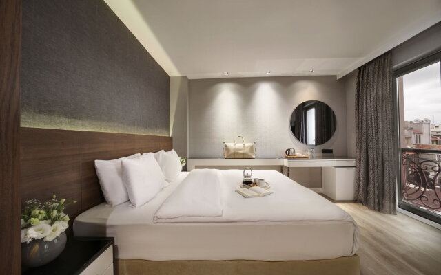 Dora Pera Hotel