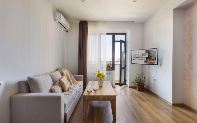 KeyGo #0026, 1 Bedroom, Next To English Park Apartments