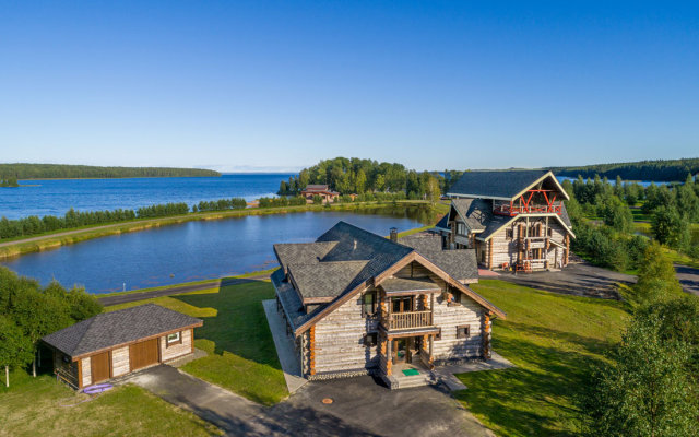 Kurortny komplex Chernye Kamni - Kottedzhi