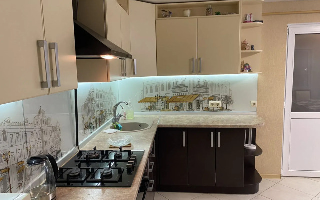 Частный дом 068 2-х комнатный с кухней-гостиной в центре Геленджика