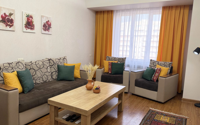 2-K v Samom Tsentre Yerevana Apartments