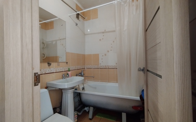 Dvukhkomnatnye Apartamenty Vozle Zh/d I Avtovokzalov, Tsentr Flat