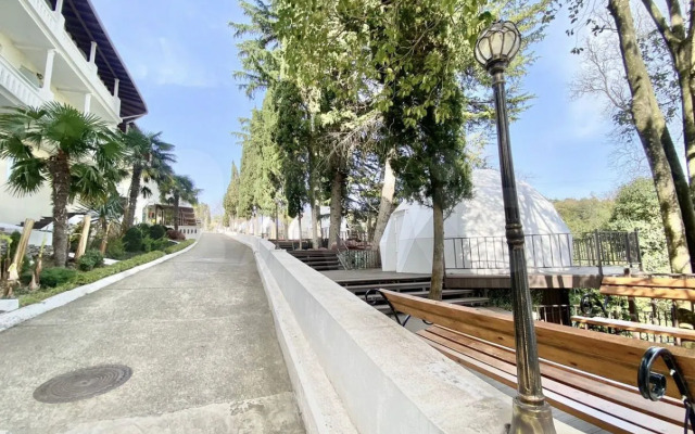 Stilnye Dendrary Apart V Komplekse S Basseynom Apartments