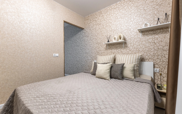 Апартаменты трехкомнатные на Космонавтов