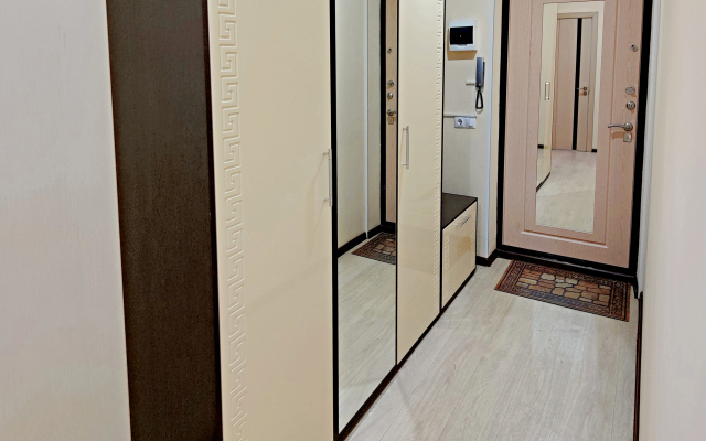 Квартира у ТЦ Мега