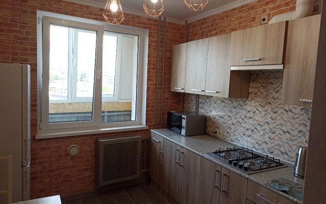 Tryohkomnatnaya Komfortnaya na Voejkova Flat