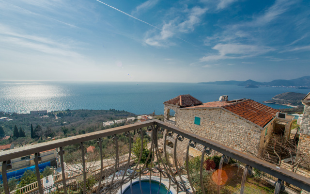 Olive Resort	