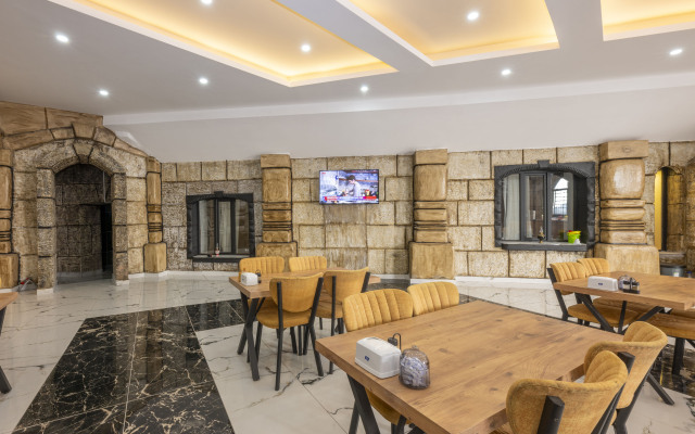 Legend Tulip Hotel