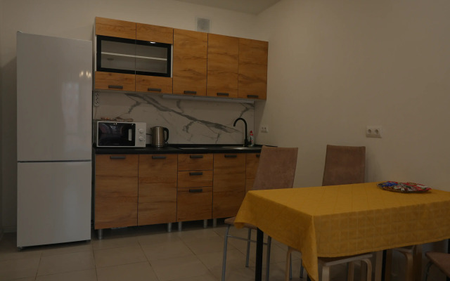 Kompaneyskiy Menkeyv Flat