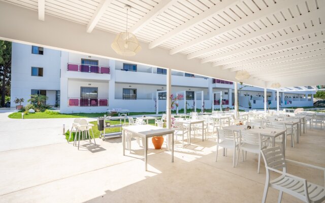 Stamos Hotel