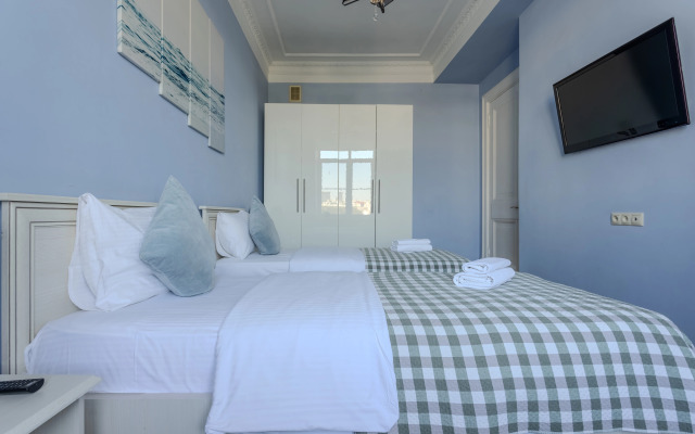 Апартаменты Стандартные с 3 спальнями и Балконом