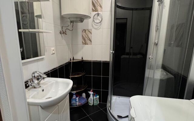U Morya Apartments