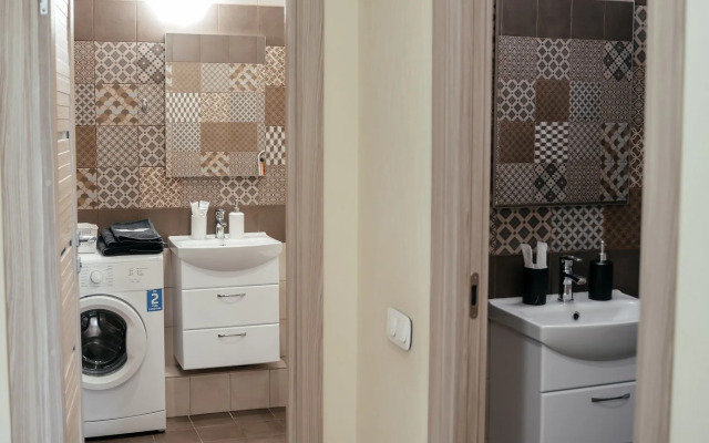 V Sovremennom Rayone Nedaleko Ot Tsentra Goroda Flat