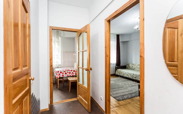 Na Prospekte Nazarbaeva Flat