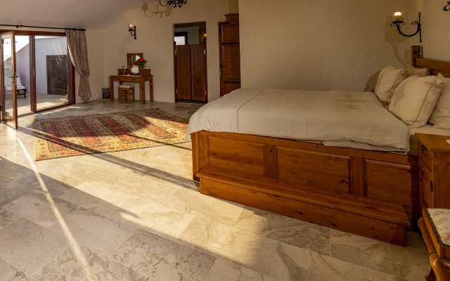 Mandarin & Mango Boutique Hotel
