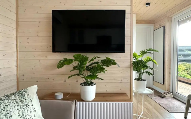 Eko s Basseynom Guest House