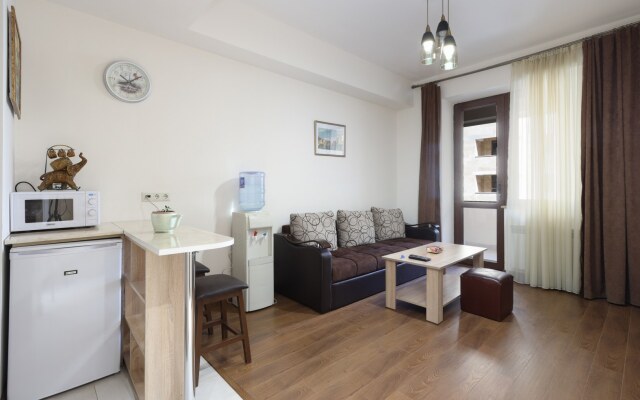 On Buzand Str. 17-60 Apartments