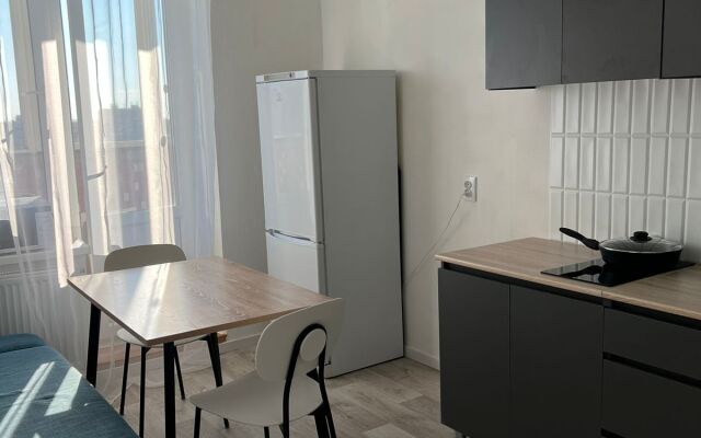 Uyutnaya Kvartira V Nevskom Rayone Flat