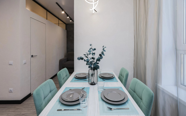 S Dizaynerskim Remontom V Tsentre Goroda Flat