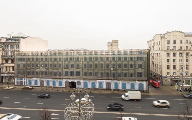 Ryadom S Krasnoy Ploschadyyu Flat